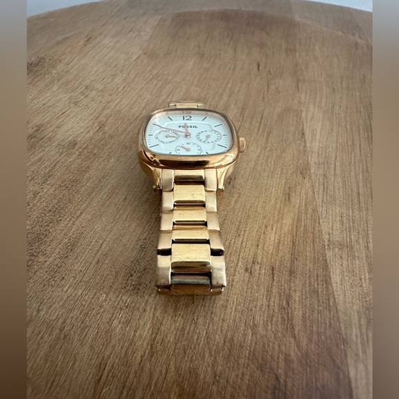 Fossil Brand Rose Gold Watch Square Face White Interior Colour Adjustable Strap - Picture 5 of 10